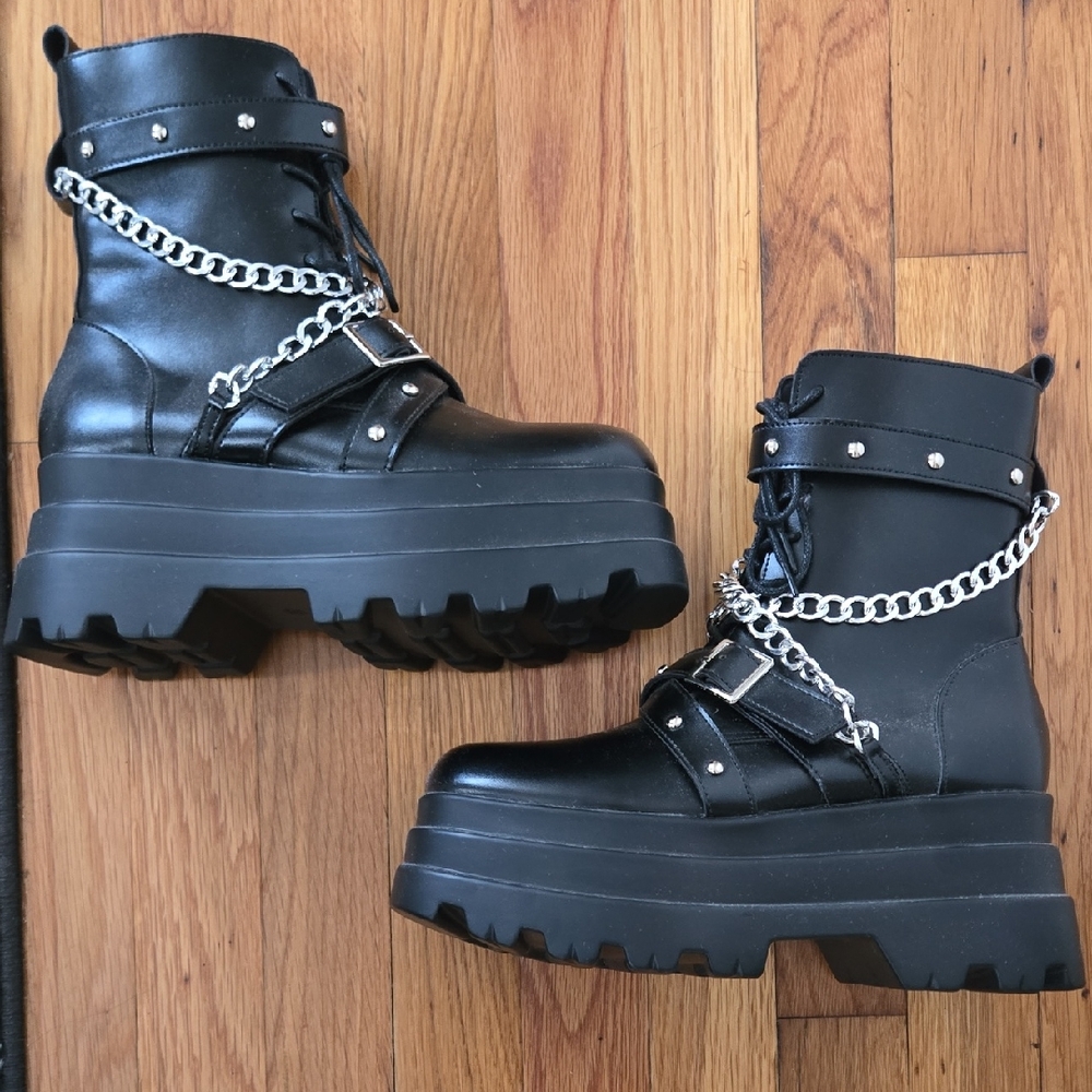 Size 7 Platform Lightweight Combat Boots